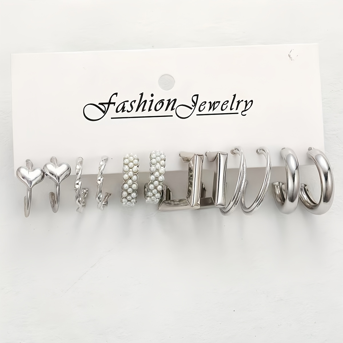 Elegant Geometric Earrings With Peach Heart And Twisted Design, Imitating Pearls, Suitable For Daily Wear, Parties, Banquets, And Gifts.