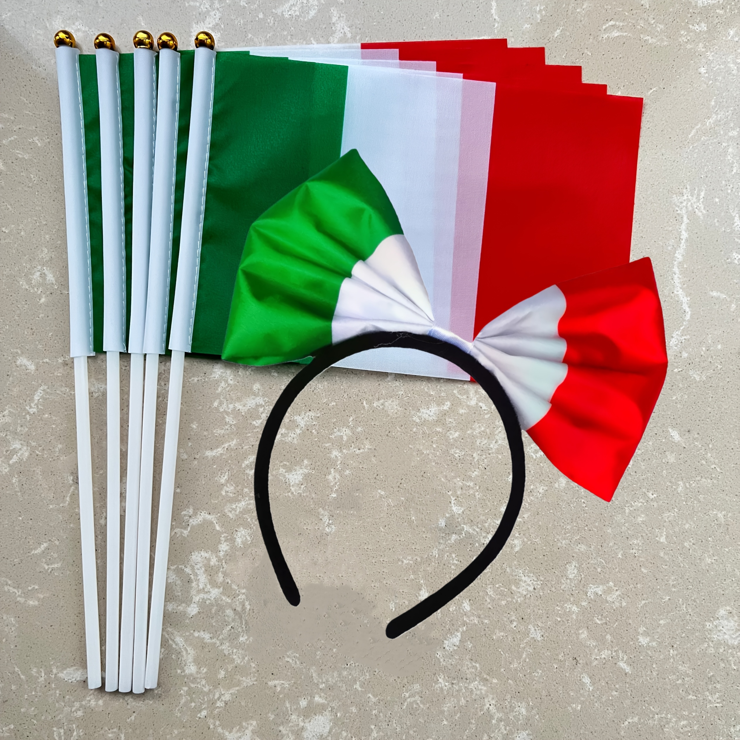 E-shop Italienische Kopfbedeckung und Handflaggen