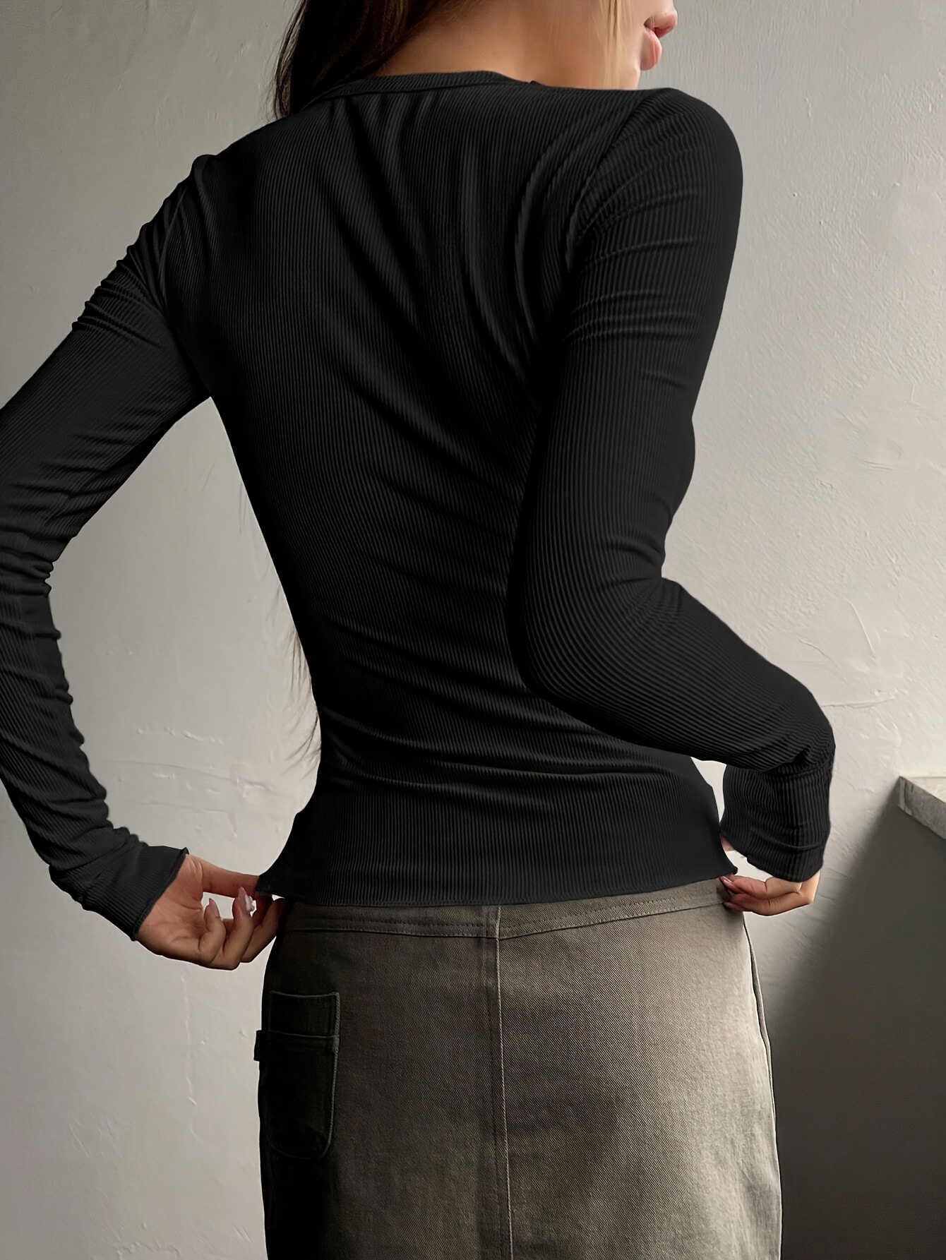 Women's Elegant Half-Button Front Ribbed Slim-Fit T-Shirt - Black Round Neck Short Sleeve Top, Medium Stretch Machine-Washable for Spring/Summer Casual & Formal Wear, Ladies T Shirts, Casual Attire Tee, Sleek Fitted Tee, Stretchable Fabric