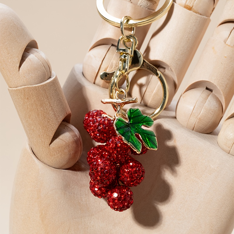 1 Creative Cute Fruit Diamond-studded Grape Ladies Bag Keychain Metal Exquisite Car Keychain Pendant