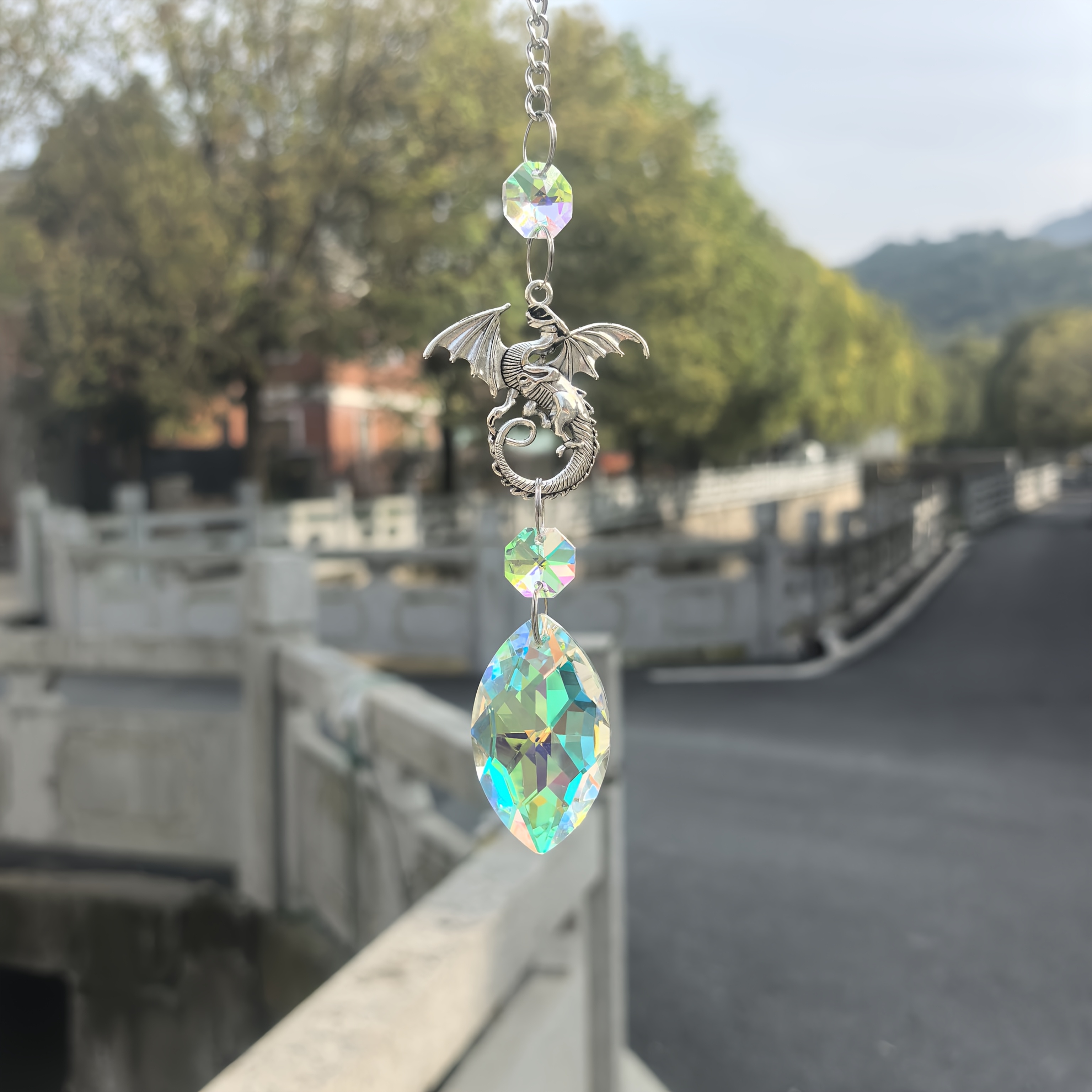 E-shop 1 Stück Silberner Drachen Kristall Sonnenfänger Hängeornament, Heimdekoration für Feiertage, Anhänger, Ideal zur Dekoration von Balkonen, Höfen,