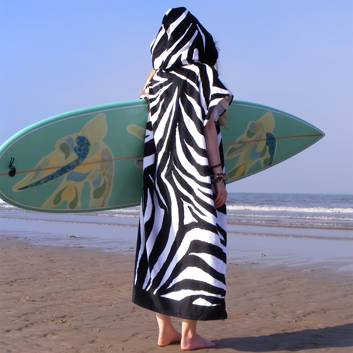 

Bohemian Style Hooded Beach Towel Poncho - 100% Polyester Microfiber, Super Absorbent Knit Fabric, Machine Washable Oblong Surf Changing Robe With Woven Fabric Texture For Adults