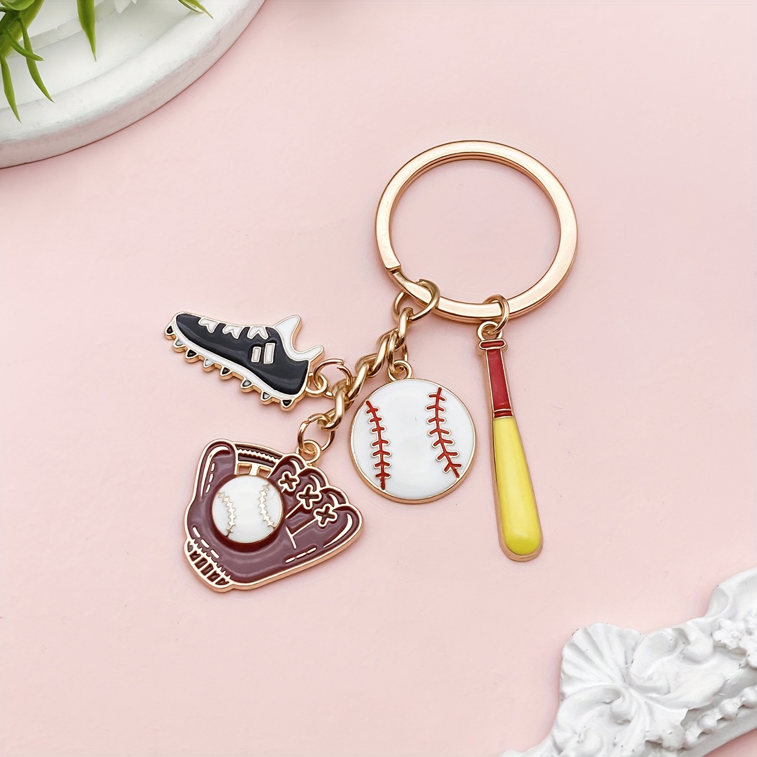 

Sailanzi Baseball Keychain Set, 1pc Zinc Alloy Key Ring With Miniature Glove, Bat, And Ball Charms, Sports-themed Keyring Accessory For Backpacks, Car Keys, Athlete Gifts And Party Favors