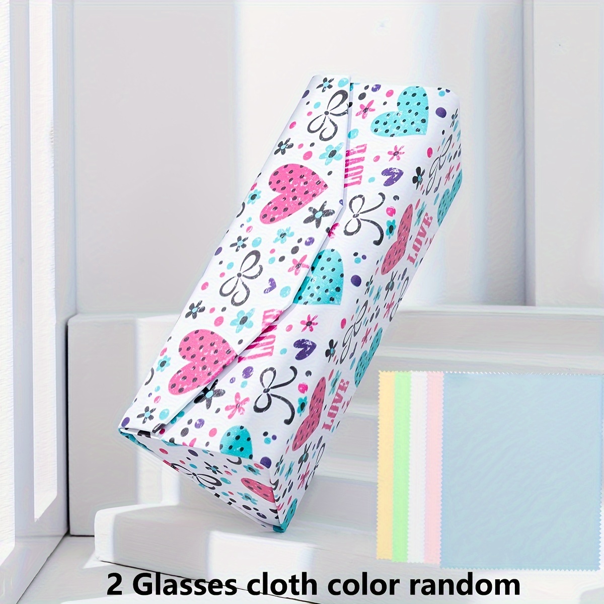 

Chic Heart-shaped Bow Print Folding Glasses Case With 2 Random Color Cleaning Cloths - Semi-hard, Women' Eyewear Accessory