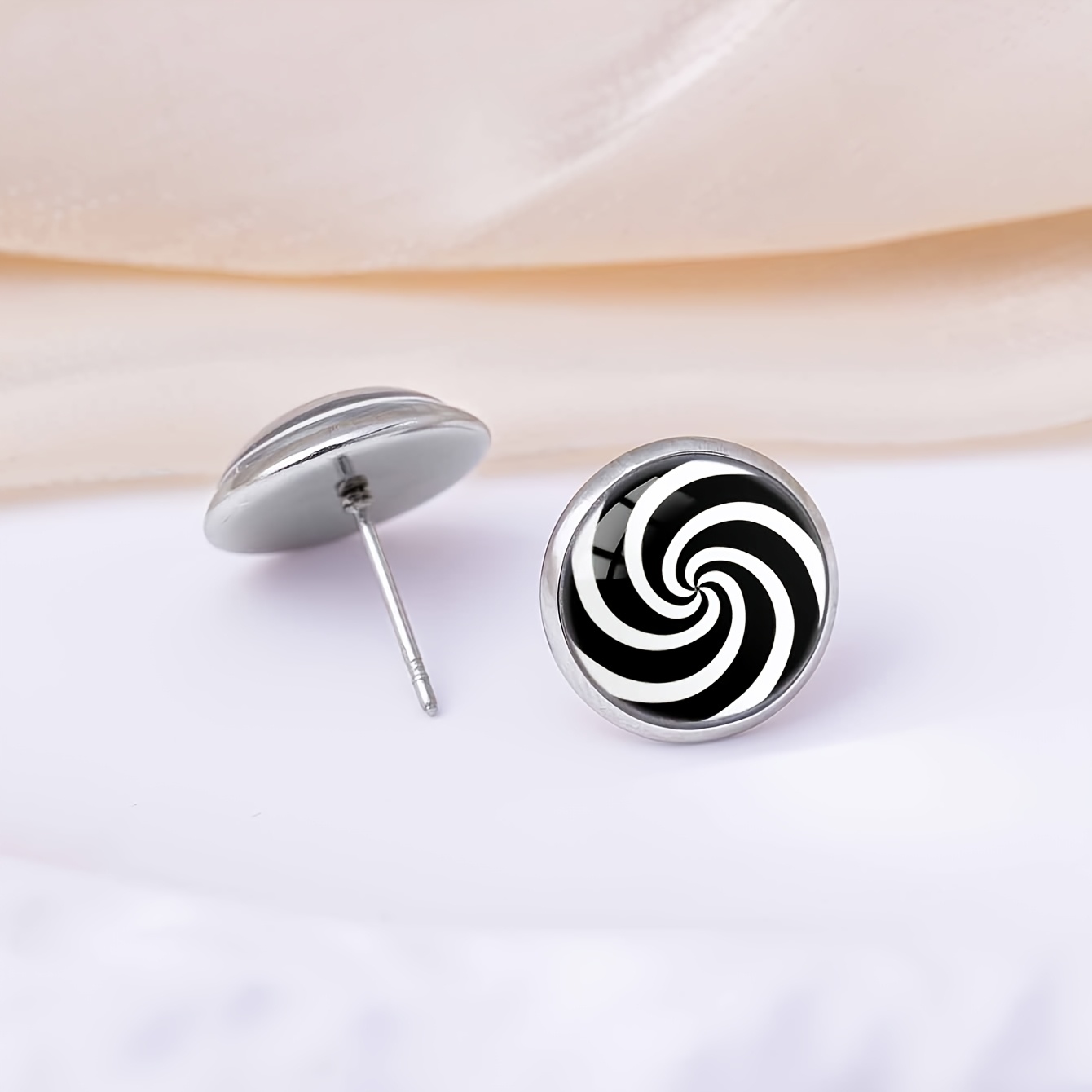 Classic Black and White Swirl Pattern Stud Earrings