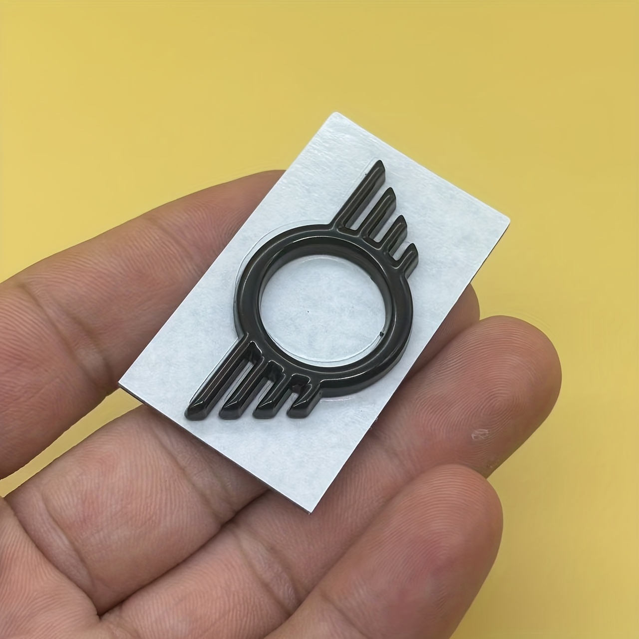 TEMU Metal Mini Styling Door Lift Badge Sticker, Door Lock Decorate Sticker, Suitable For F55 F54 F56 R50 R53 R56 R60 R57 Additions