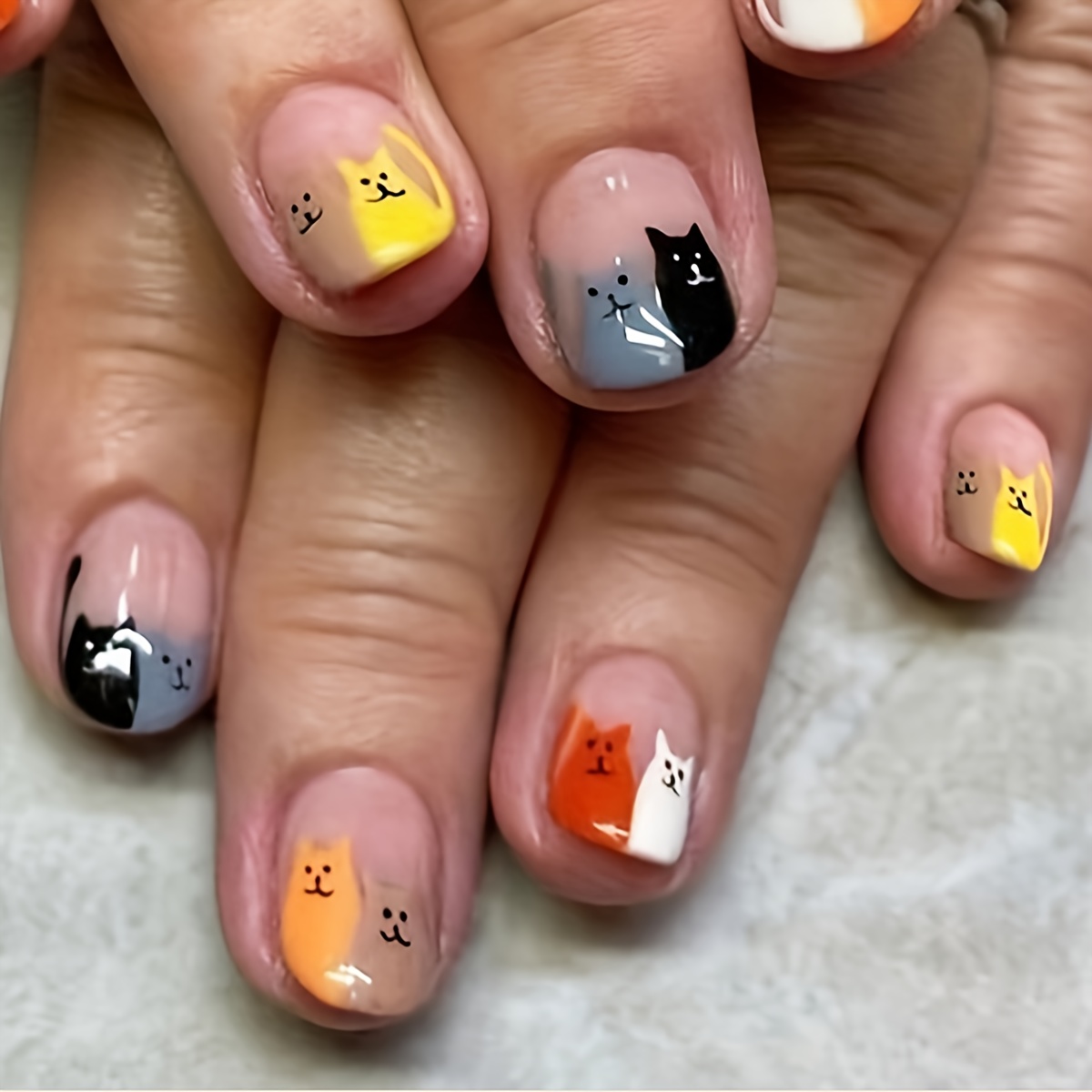 Gray, Yellow, Black, White Kitten Pattern Nail Art, 24pcs Short Square European Style Press-on Nails, Simple And Premium Fake Nails