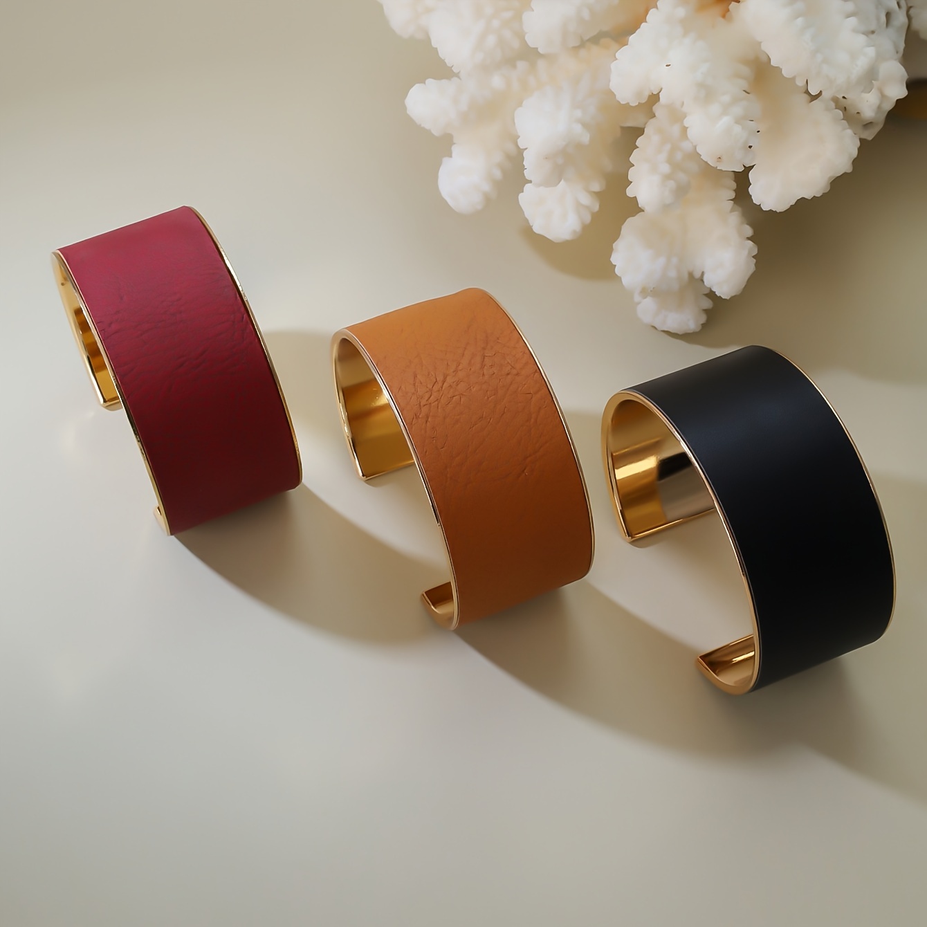 

Vintage Style Pu Leather Cuff Bracelet: A Sexy And Bohemian Accessory For Everyday Wear