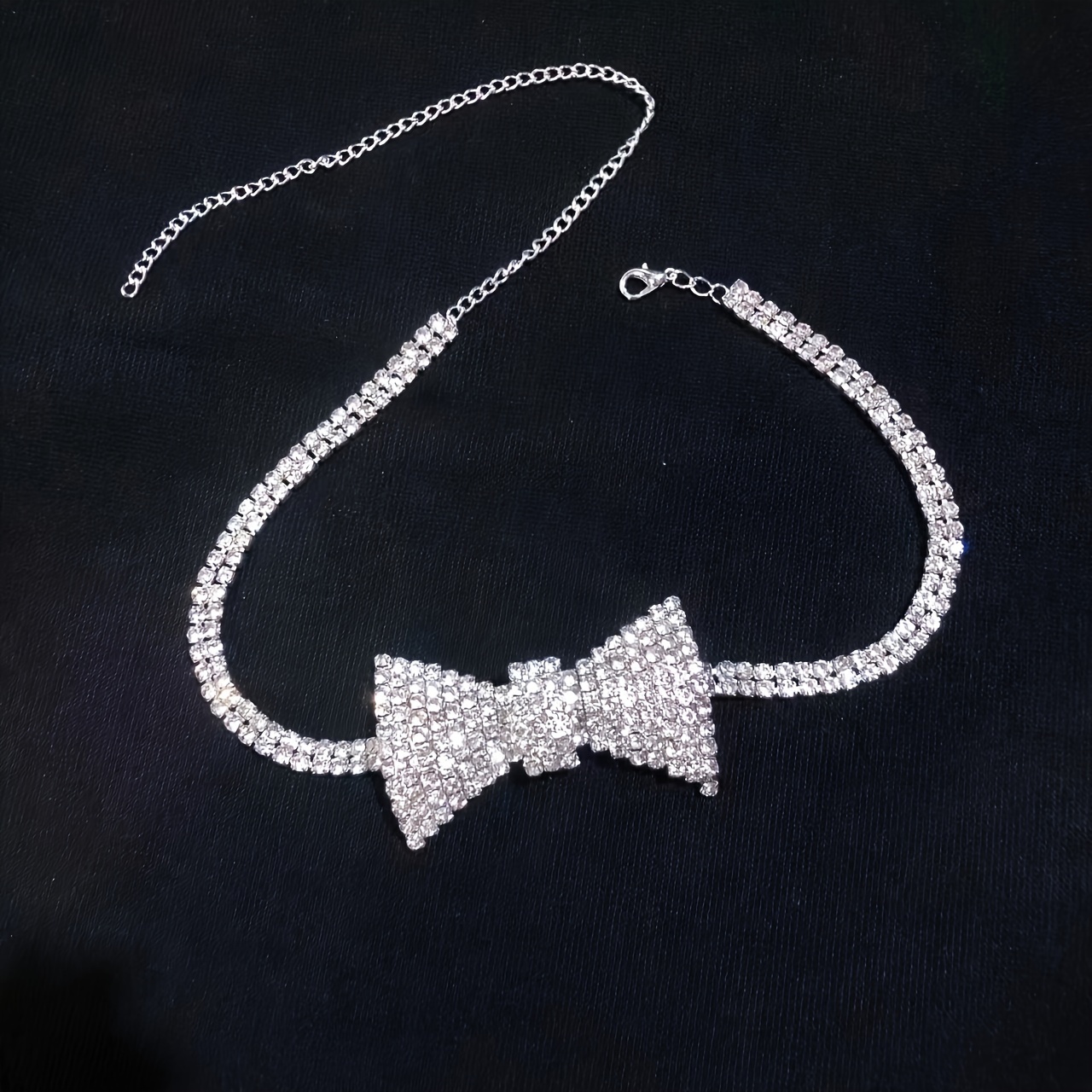 TEMU Choker Necklace Featuring A Vintage Bow Pendant With A Mosaic, Use