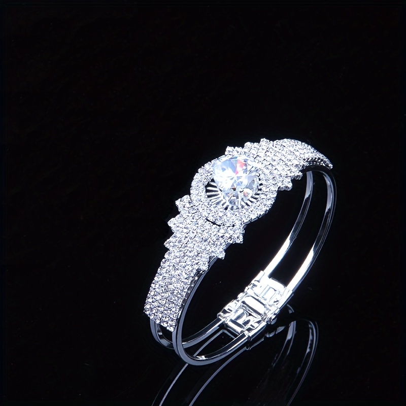 Image of Fashion Trendy Jewelry Ultra-luxury Claw Chain Laser-welded Heart Round