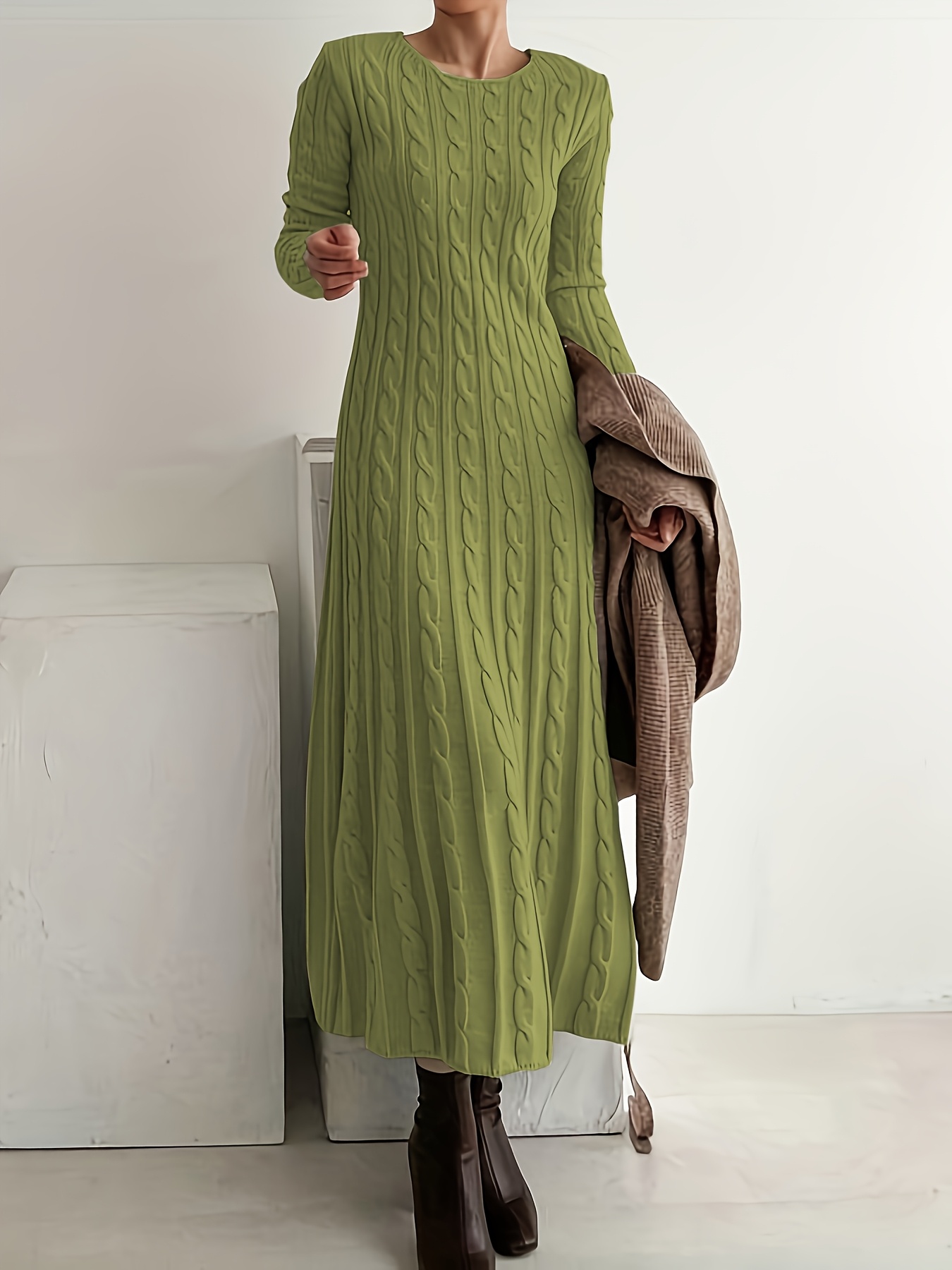 Fashionable and Elegant Women's Dress, New Style Long Dress with High-end Color Tones and Textured Fabric