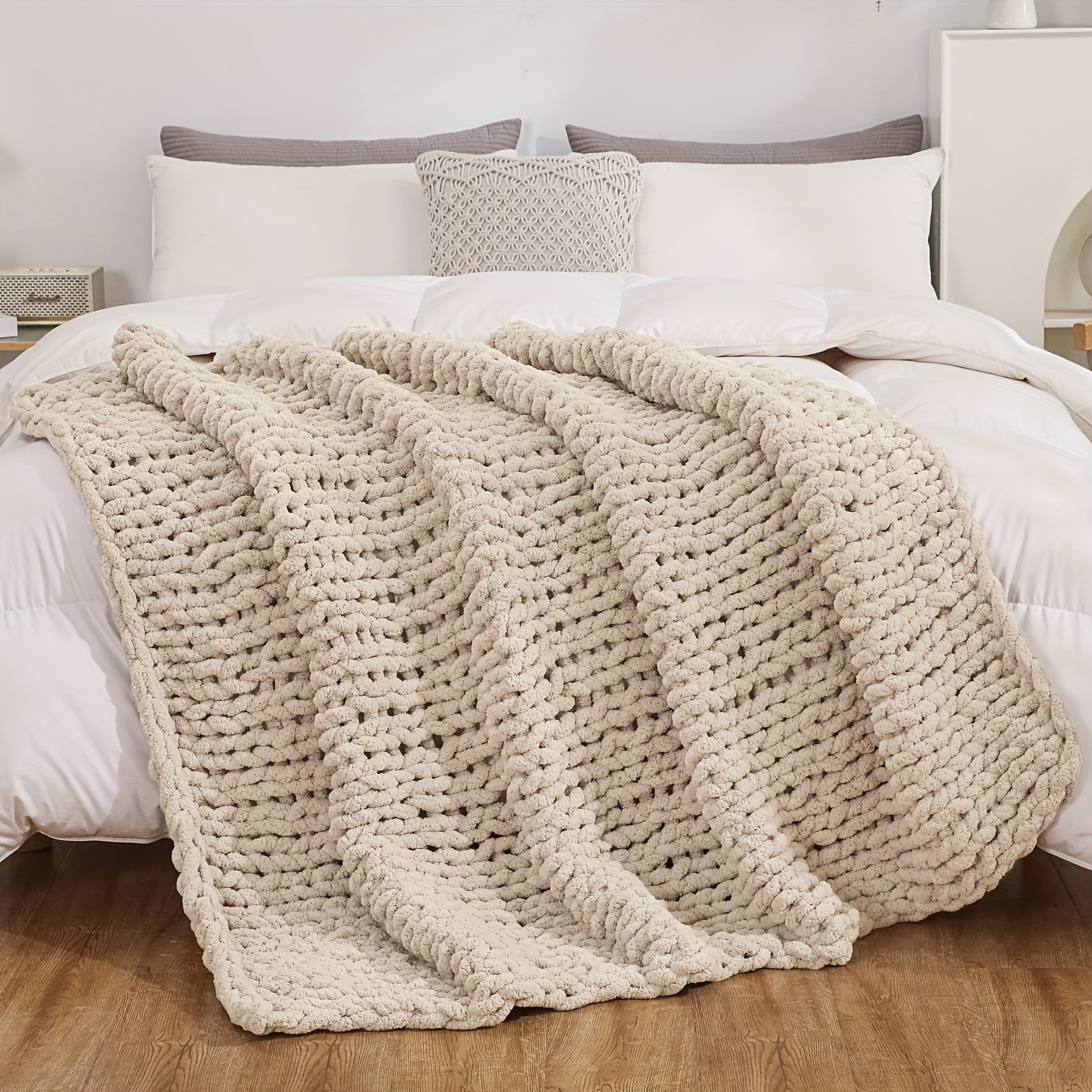 Image of 1pc Cozy Chenille Chunky Knit Blanket - 100% Handmade Polyester Fiber, Soft And Comfortable For Sofa, Home Decor, Office, School, Picnic, Travel Gift - Outdoor Leisure Throw