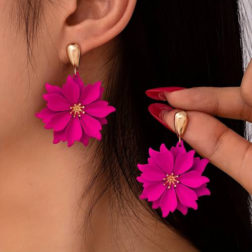 a pair of new retro fashionable double dimensional spray small fresh and sweet earrings for women