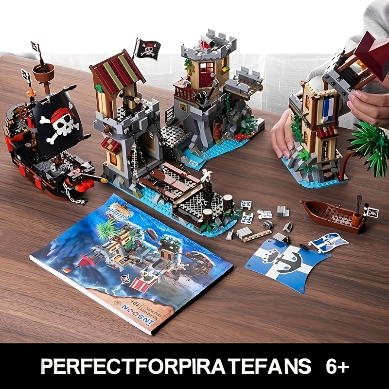 E-shop Piratenburg Bausteine Set, 3 Großes Piratenschiff Bucht Baustein 1502 Teile, Mittelalterliche Piratenkai Konstruktionsmodell Spielzeug