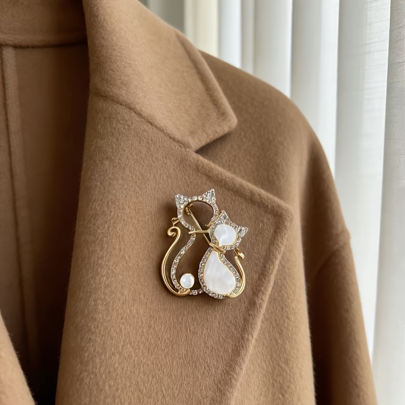 TEMU 1 broche de gato hueco de estilo coreano a | Diseño, accesorio de traje versátil, color dorado, aleación de con perlas de