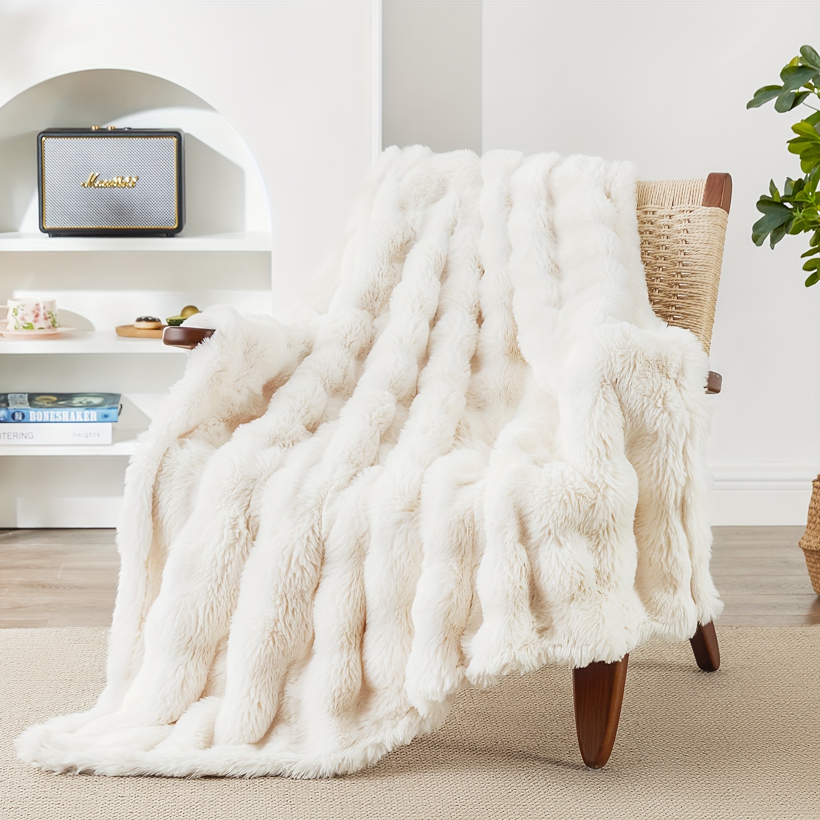 S_SSOY Faux Rabbit Fur Throw Blanket,Soft Warm Bubble Faux Fur Winter Blanket