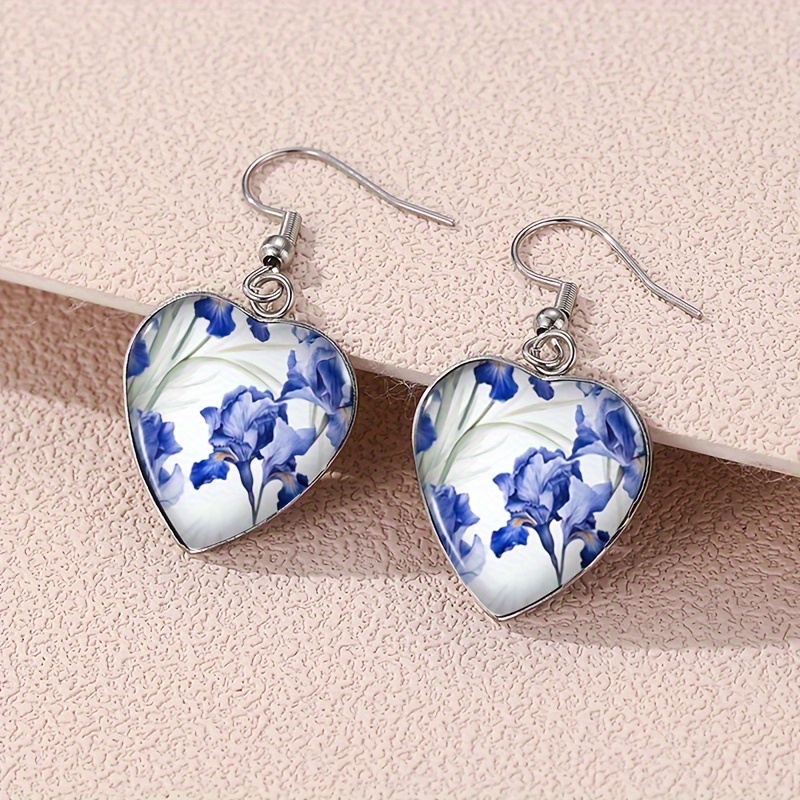 TEMU Une paire de boucles d'oreilles de cœur d'iris bleues