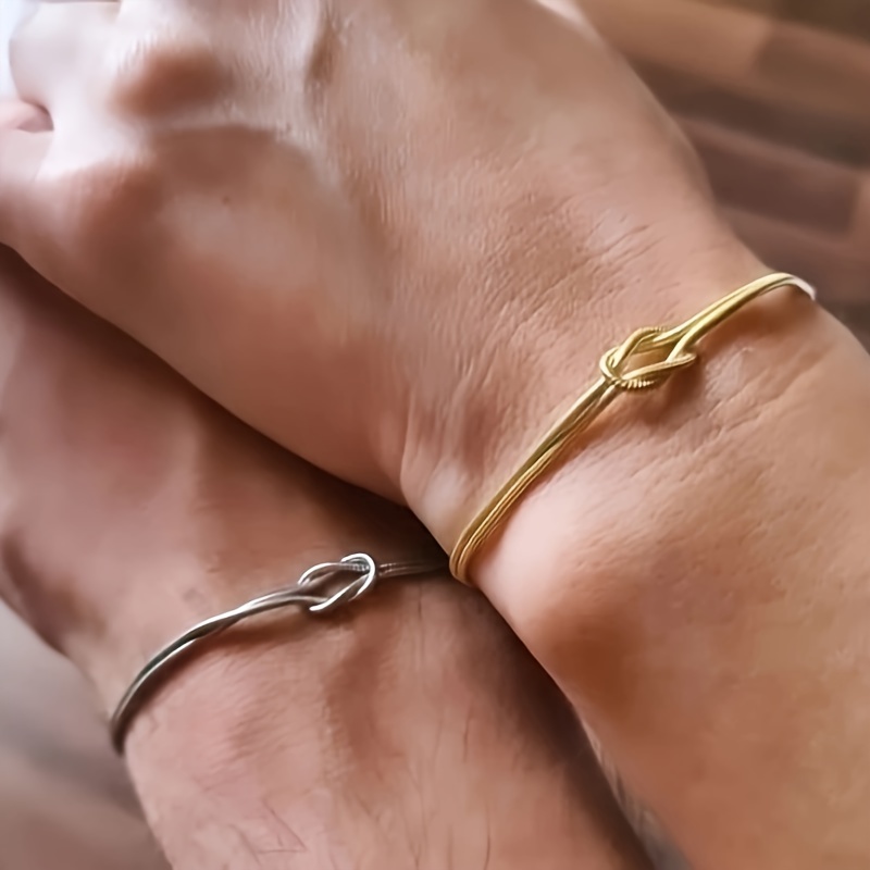 Delicate 2 Piece Knot Snake Bone Chain Couples Bracelets Set