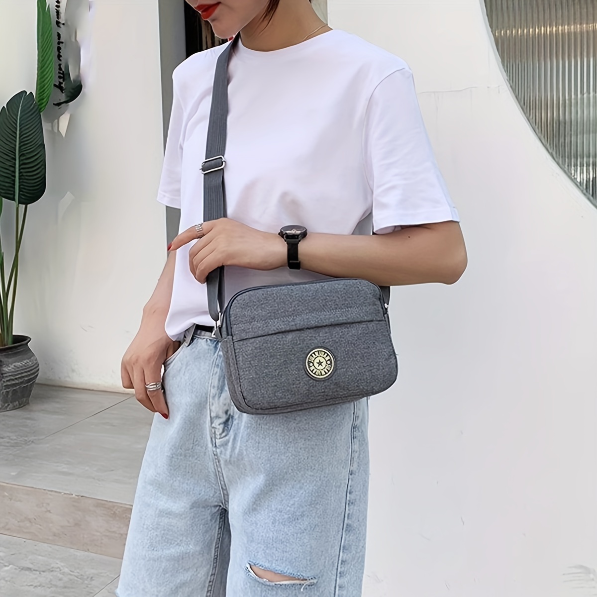 

Women's Casual Fashion Crossbody Mini Bag, Grey Canvas Handbag With Adjustable Strap, Zipper Closure, Polyester , Washable, No Print, No Embellishment