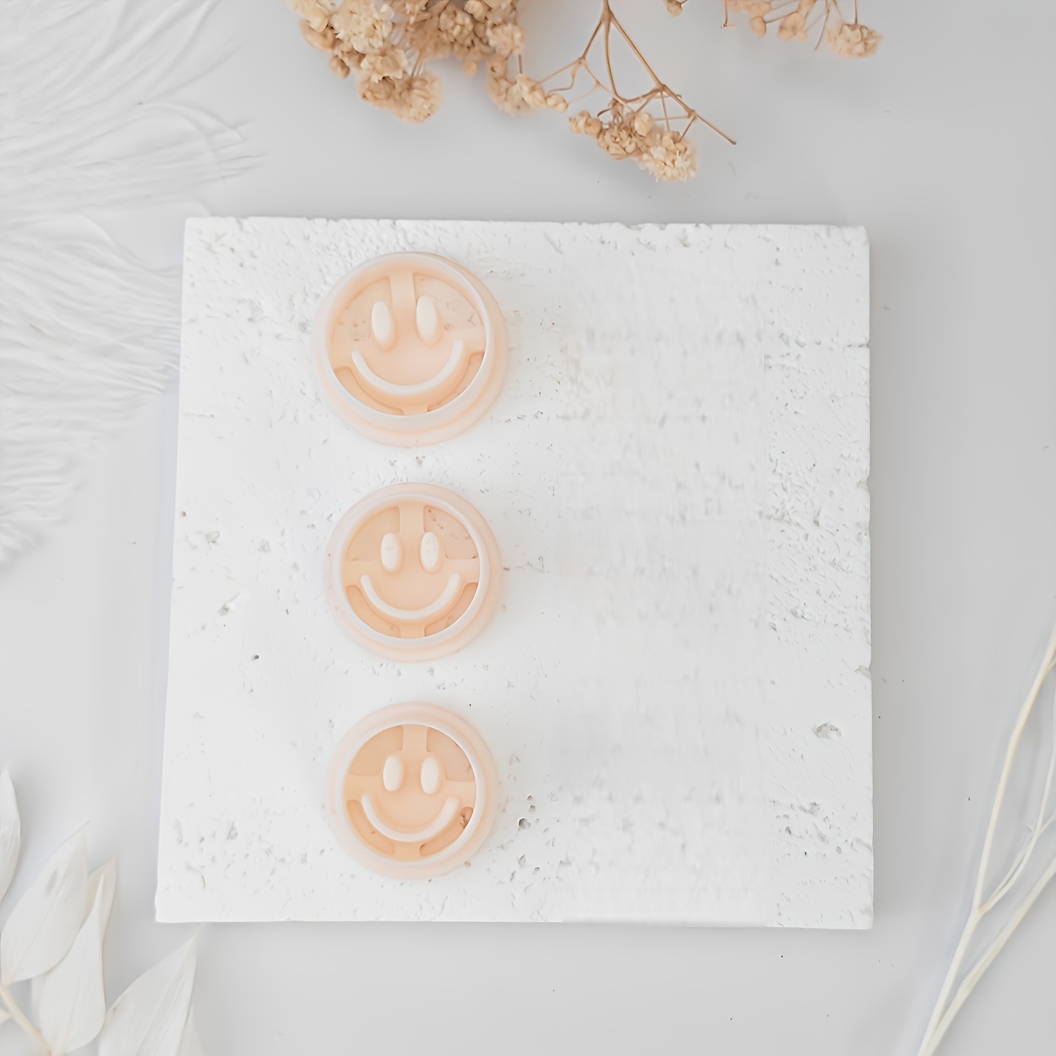 Image of A Set Of 3 Cutters In Sizes, Featuring Earrings With And , Ideal For Crafting Your Own Jewelry, Including A Polymer Clay Cutting And A Resin Mold