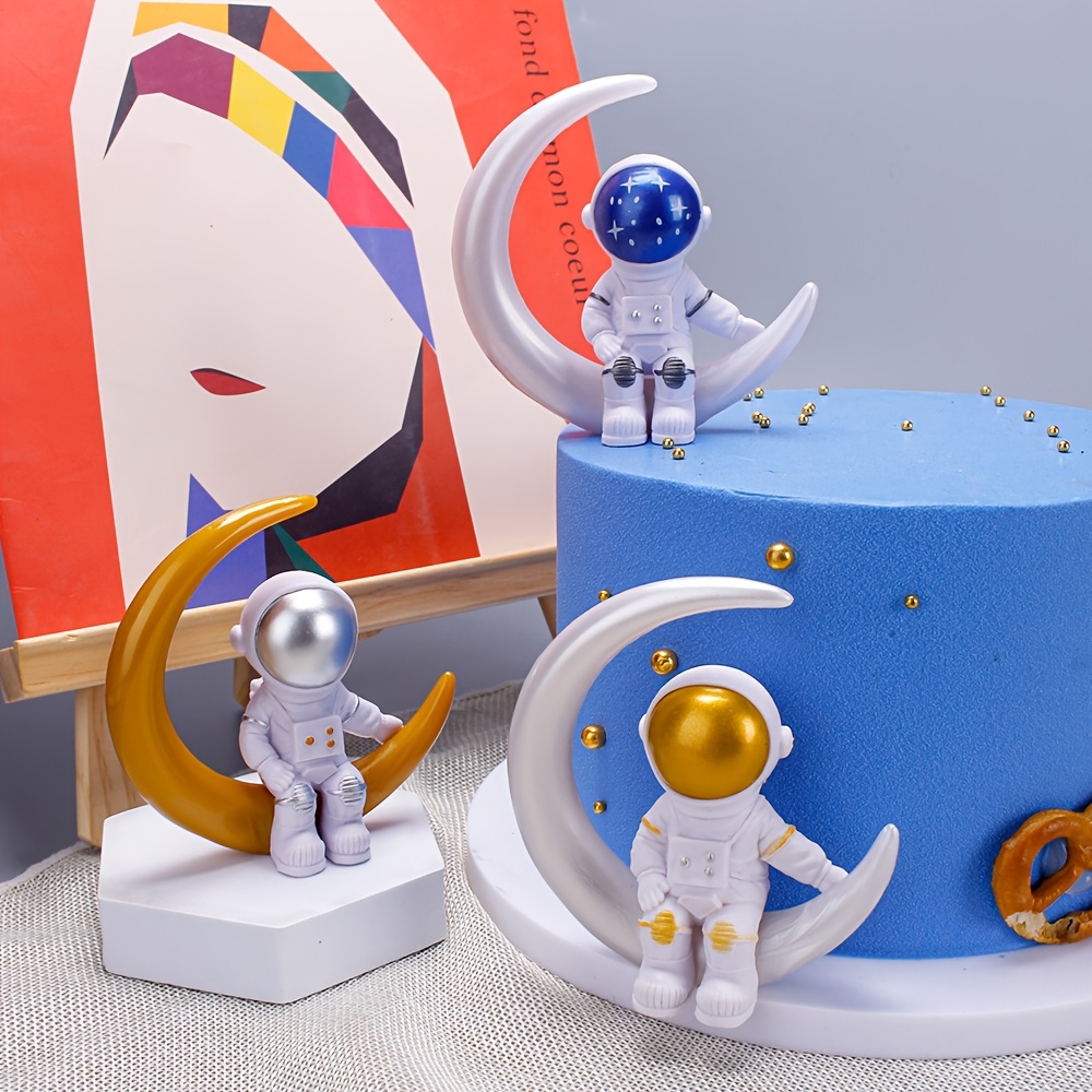 

1 Pack Aviation Model Birthday Cake Decoration Ornament Model Ornament Sitting Moon Astronaut Boy