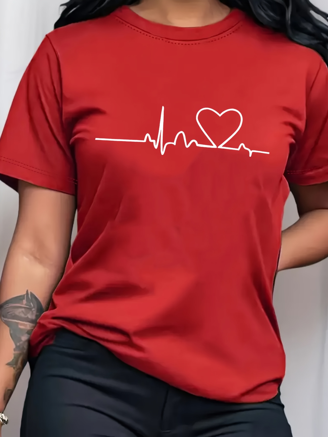 Directional--Spring/Summer Short Sleeve Round Neck T-Shirt with Heart Graphic Casual Tee
