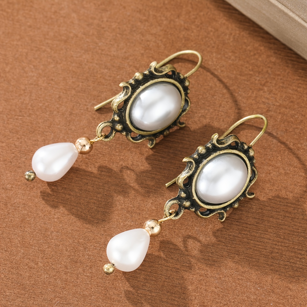 Women's French Retro Style Imitation Pearl Drop Earrings