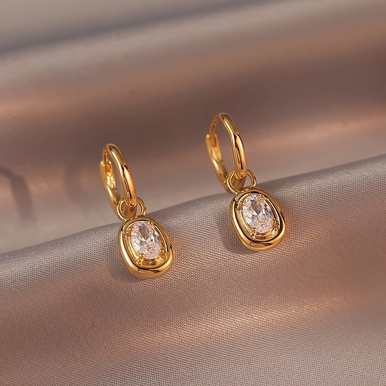 TEMU A Pair Of Elegant, Simple, And Exquisite Geometric-designed Light Earrings Inlaid With Sparkling Cubic Synthetic Zirconia, Suitable For Women'