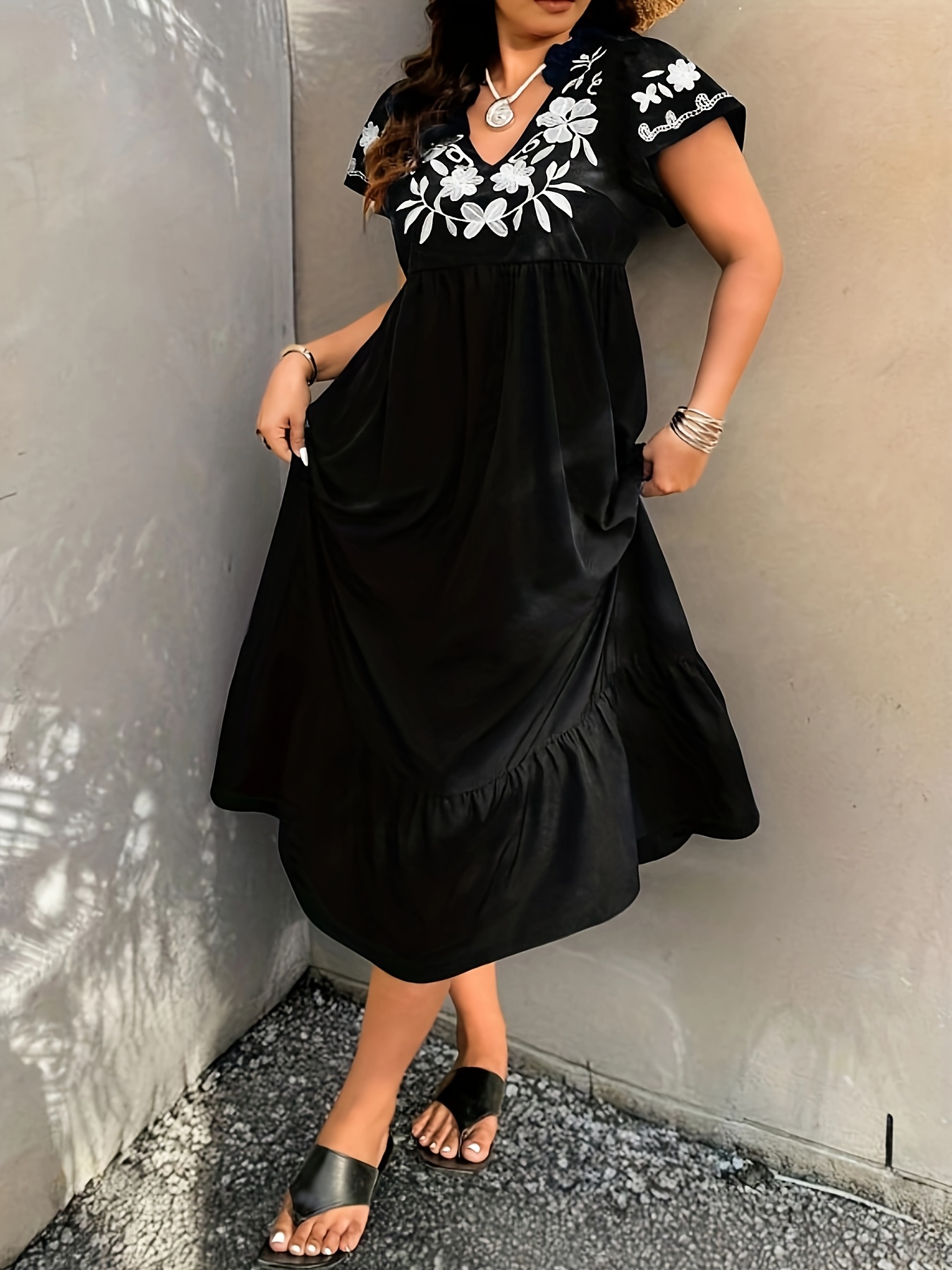 green emerald velvet dress Black Midi Dress with White Tulip Embroidery – Casual & Elegant Look – The  Magnus Atelier main image 1