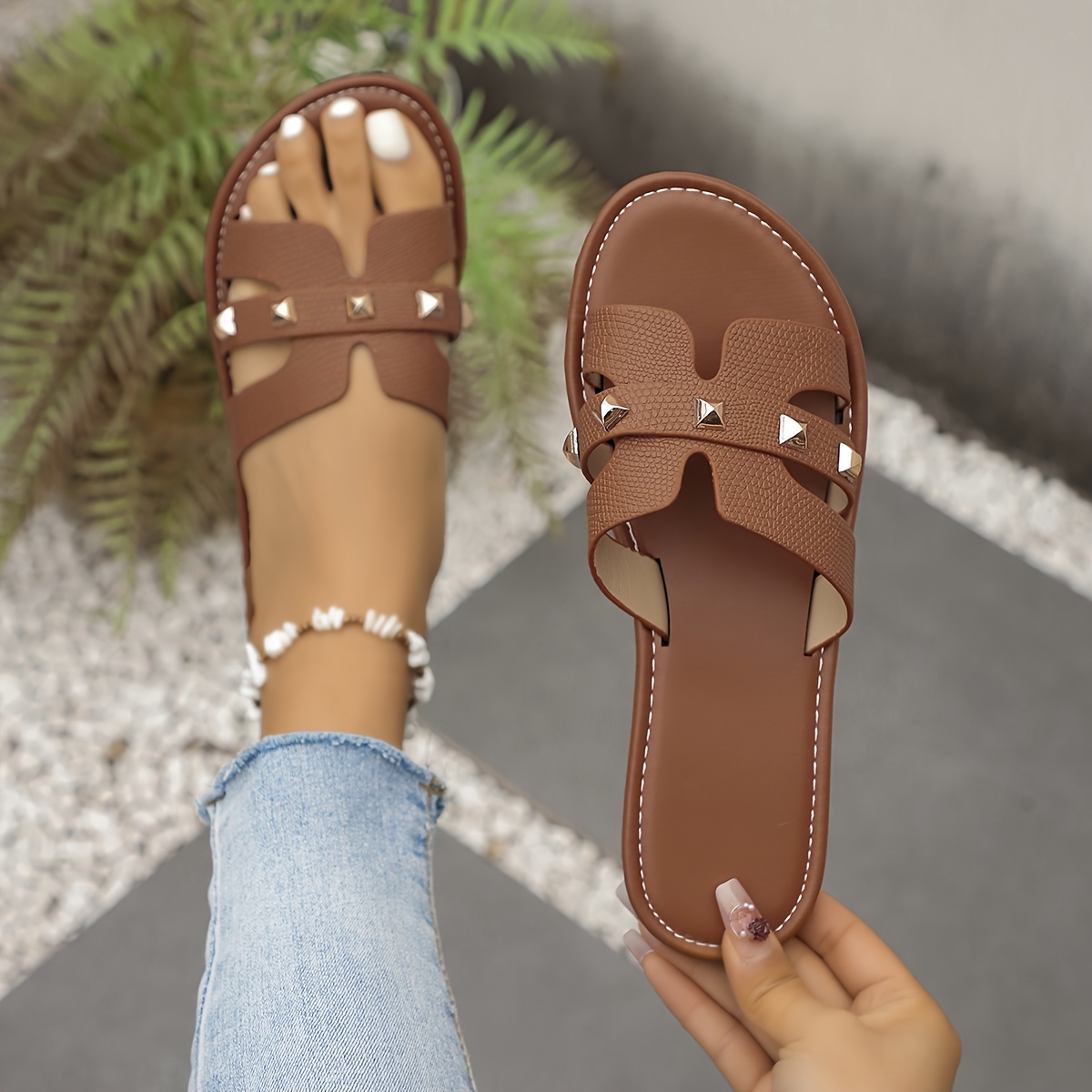 New Style Fashionable Flat-soled Casual Slippers, Women Shoes
