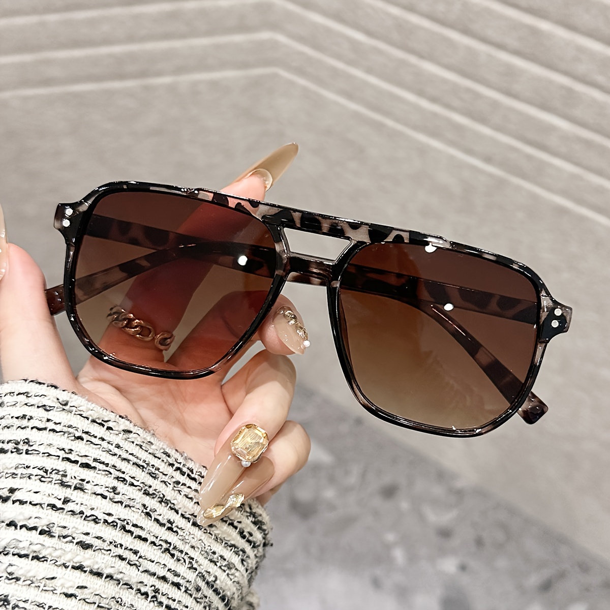 Gafas Deportivas Clásicas para Mujer de PC con Lentes Tintadas de  Madera, Ideales para Senderismo y Actividades al Aire Libre, Equipo de Act