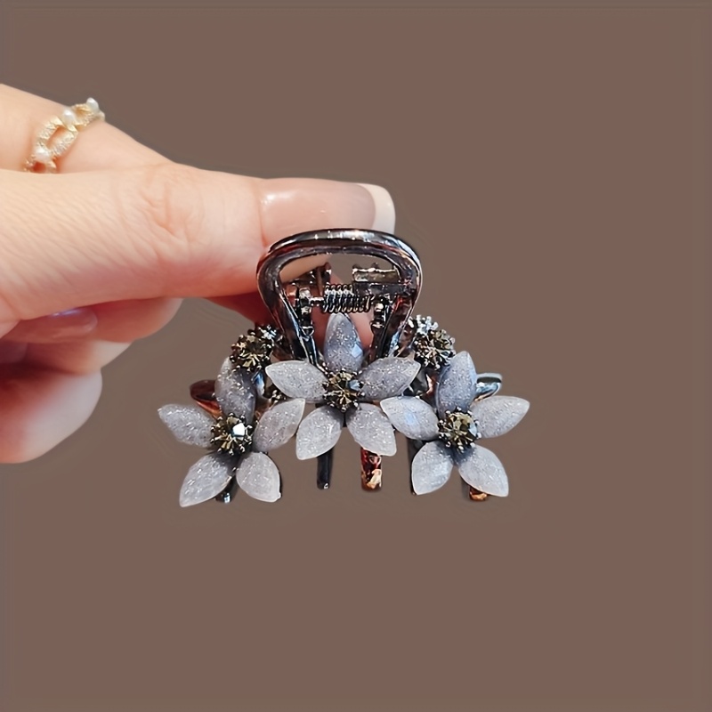 E-shop Elegante Strass-Blumen-Haarklaue - Schicker Legierter Hai-Clip für Frauen, für Valentinstag & Alltagsglanz