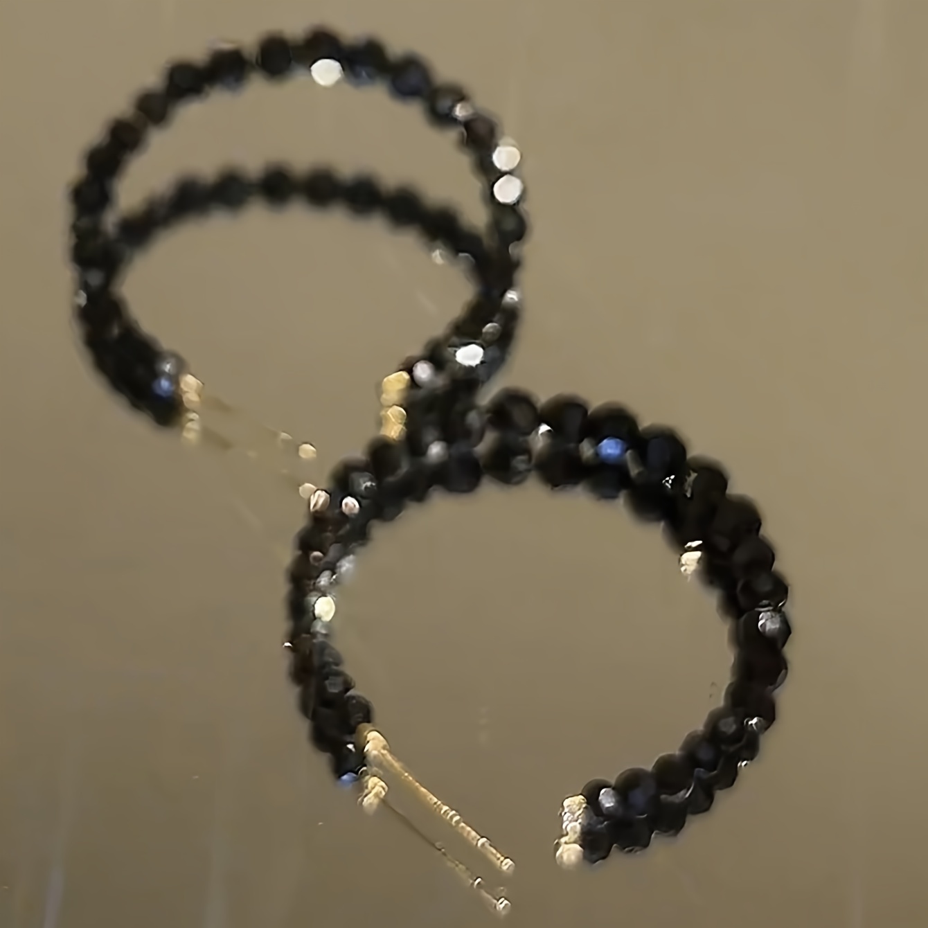 1 Pair Elegant Temperament Light Luxury Niche Design -shaped Bead Women' Party Holiday Individual Ear Cuffs