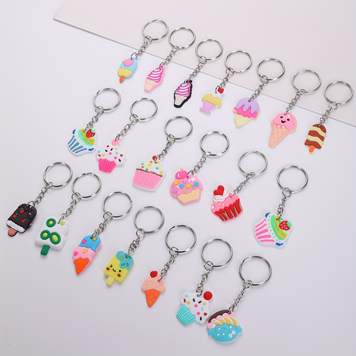 

20 Pcs Cartoon Ice Cream Keychains, Fashionable Unisex Casual Cute Key Rings, Assorted Designs For Wallet, Backpack, Luggage Accessories, Festive Party Favors