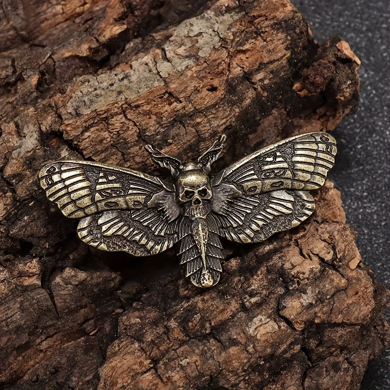 

Retro Gothic Fashion Death Skull Moth Animal Shape Brooch Personalized Pendant Motorcycle Brooch