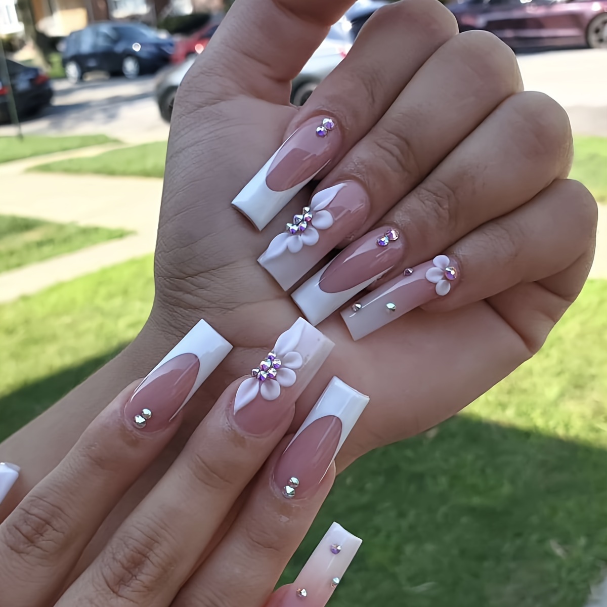 

24pcs/set Long Coffin Nails 3d Stereoscopic Relief Petals With Rhinestone Design Glued To Nails Gloss Fully Covered Fake Nails For Women And Girls