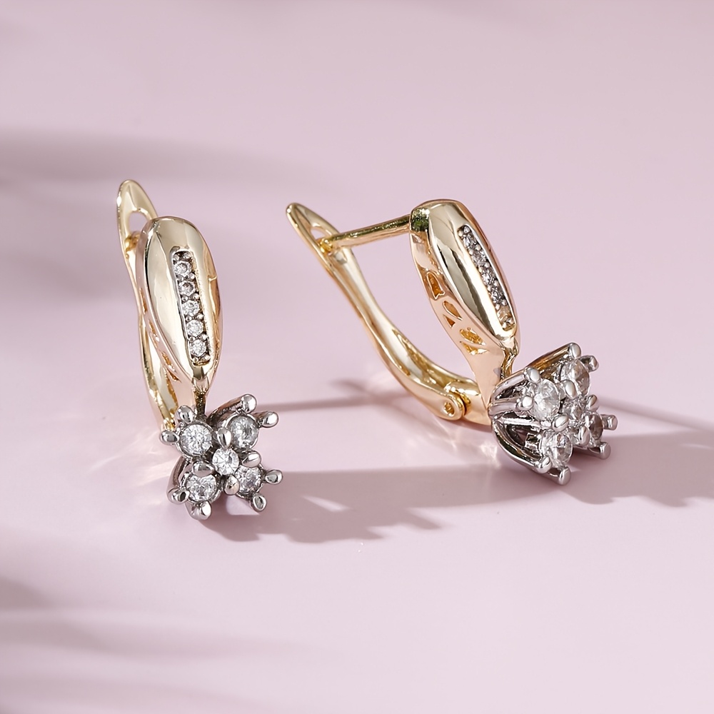 6-Claw Snowflake Cluster Synthetic Zirconia Earrings & Ring Set