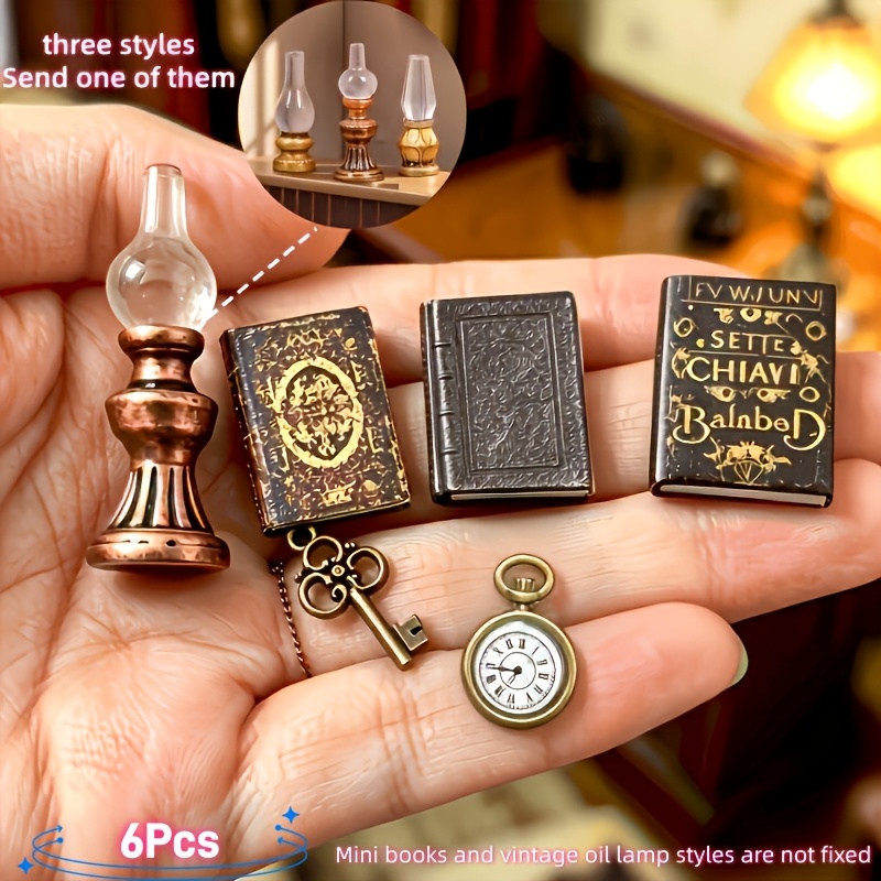 TEMU 6 piezas Mini Adornos Retro para Escritorio - Lámpara de Aceite en Miniatura a 1:12, Llaves, Libro de , Modelos de Reloj de Bolsillo (No