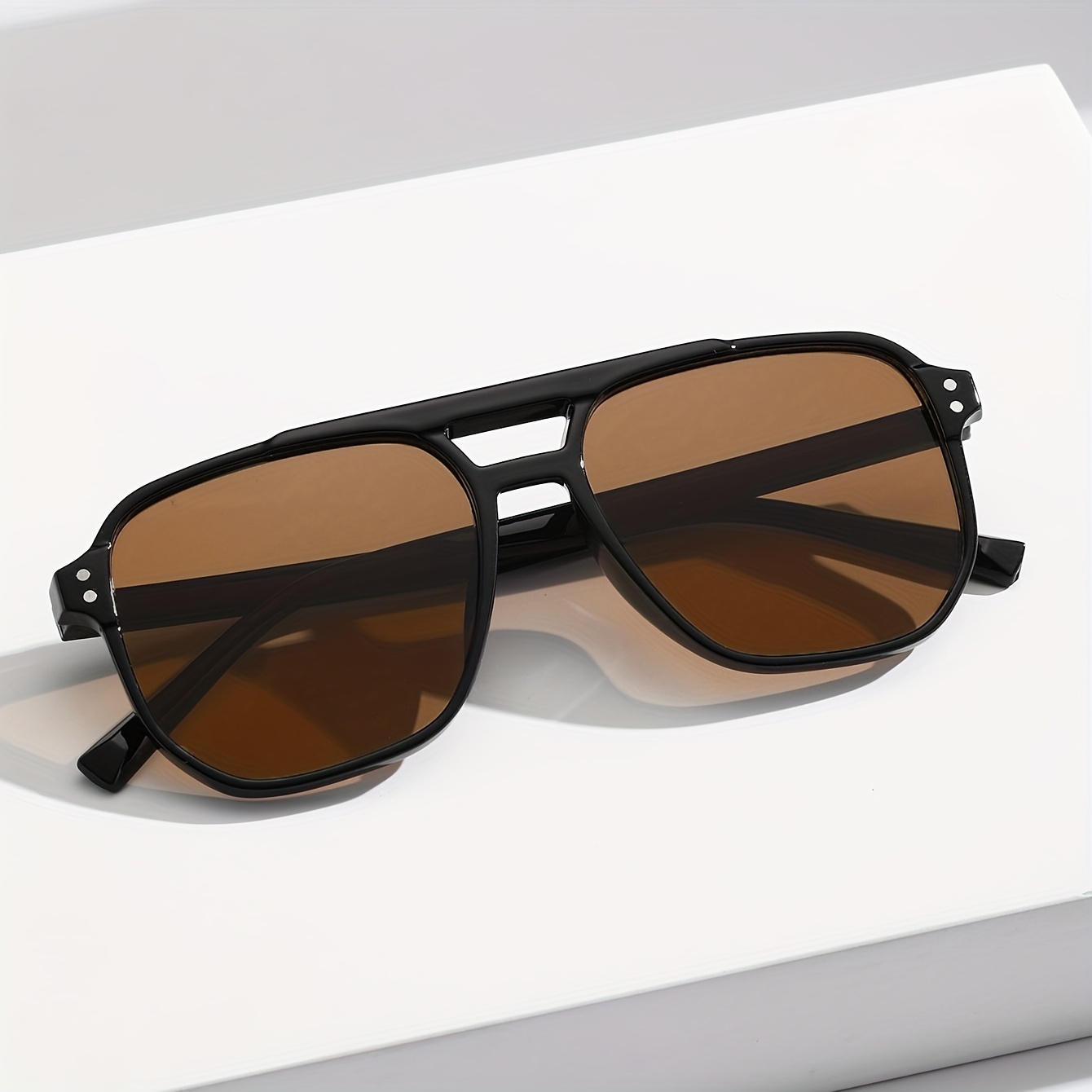 Image of 1pc Casual Double Bridge Frame Fashion Sunglasses, Protection, Suitable For Travel, Driving, Parties, Festivals, Vacations, And Outfit Coordination