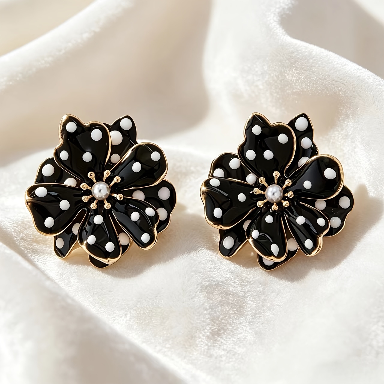 TEMU Vintage Black And White Polka Dot Floral Stud Earrings For Women, Accessories For Dating, Daily Wear, And Vacation