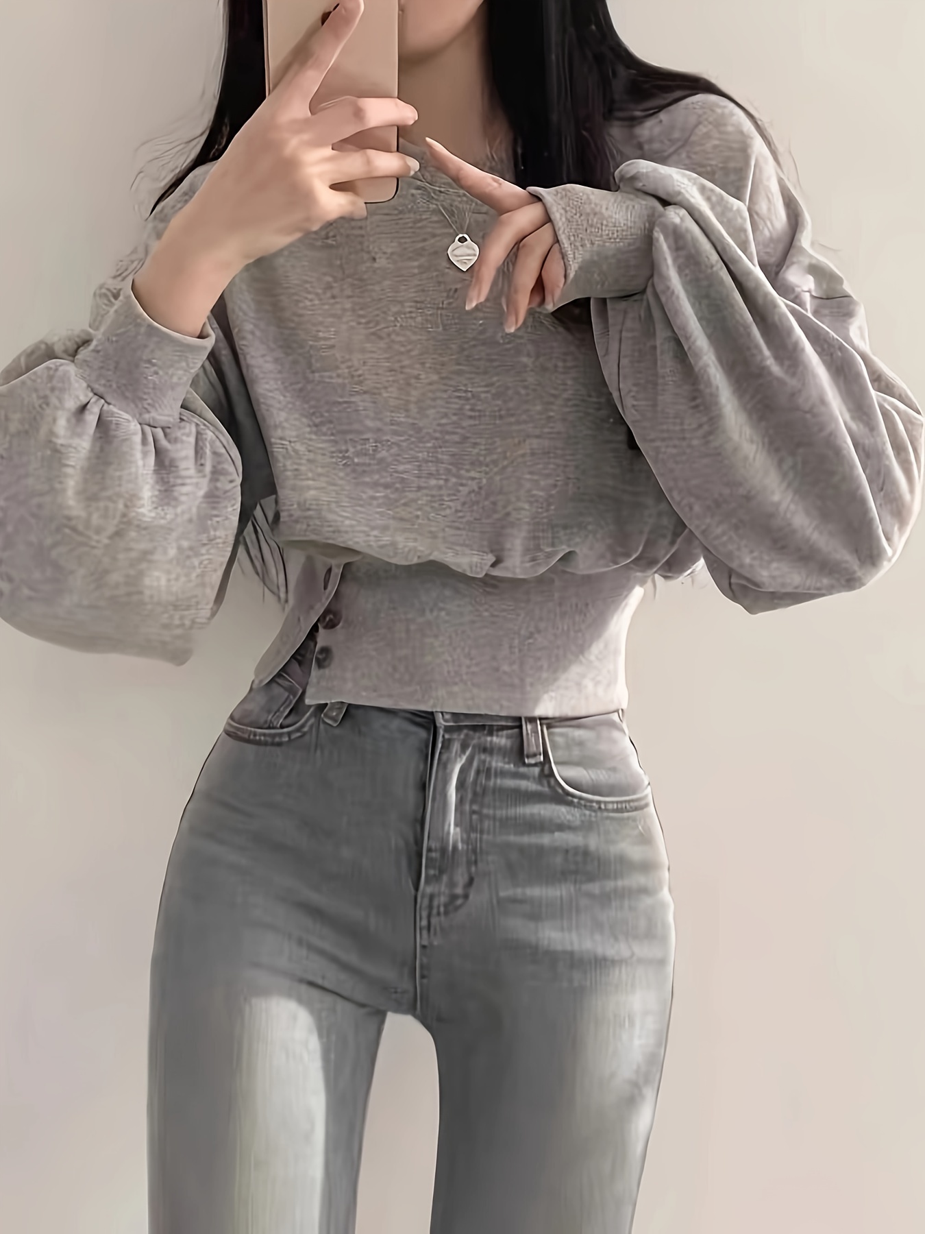 2026 Early Spring New Arrival Gray Women's Fashion Short Top, Solid Color Round Neck Waist-Defining Button-Up Design for a and Tall-Looking Sweatshirt