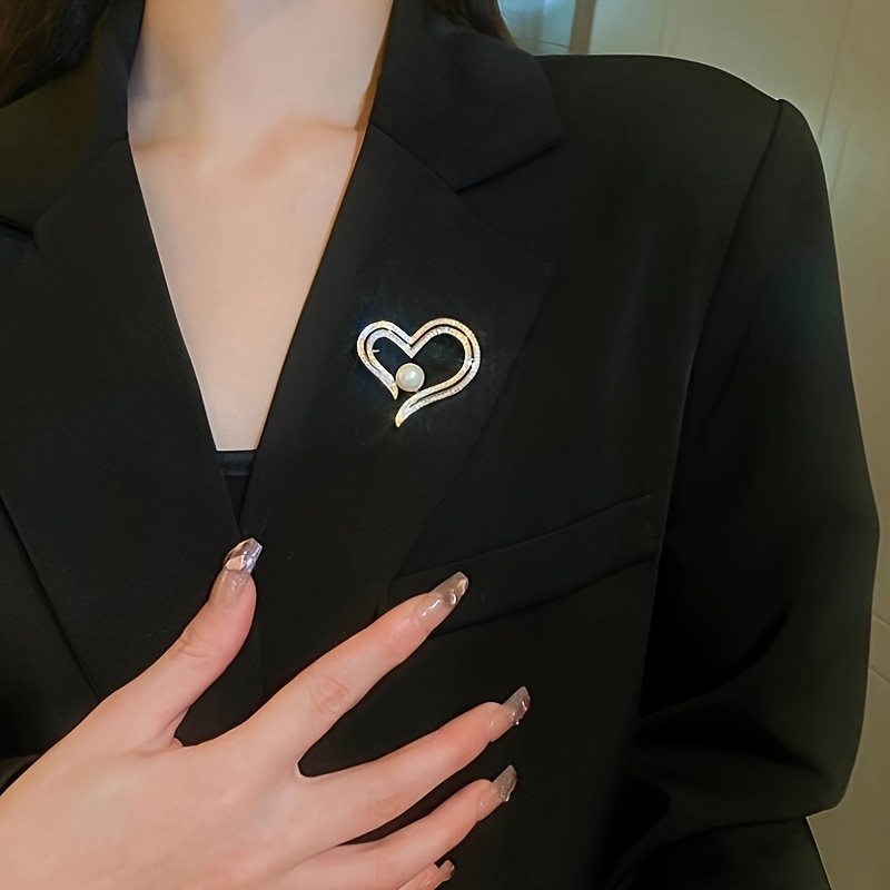 Coat brooch deals style