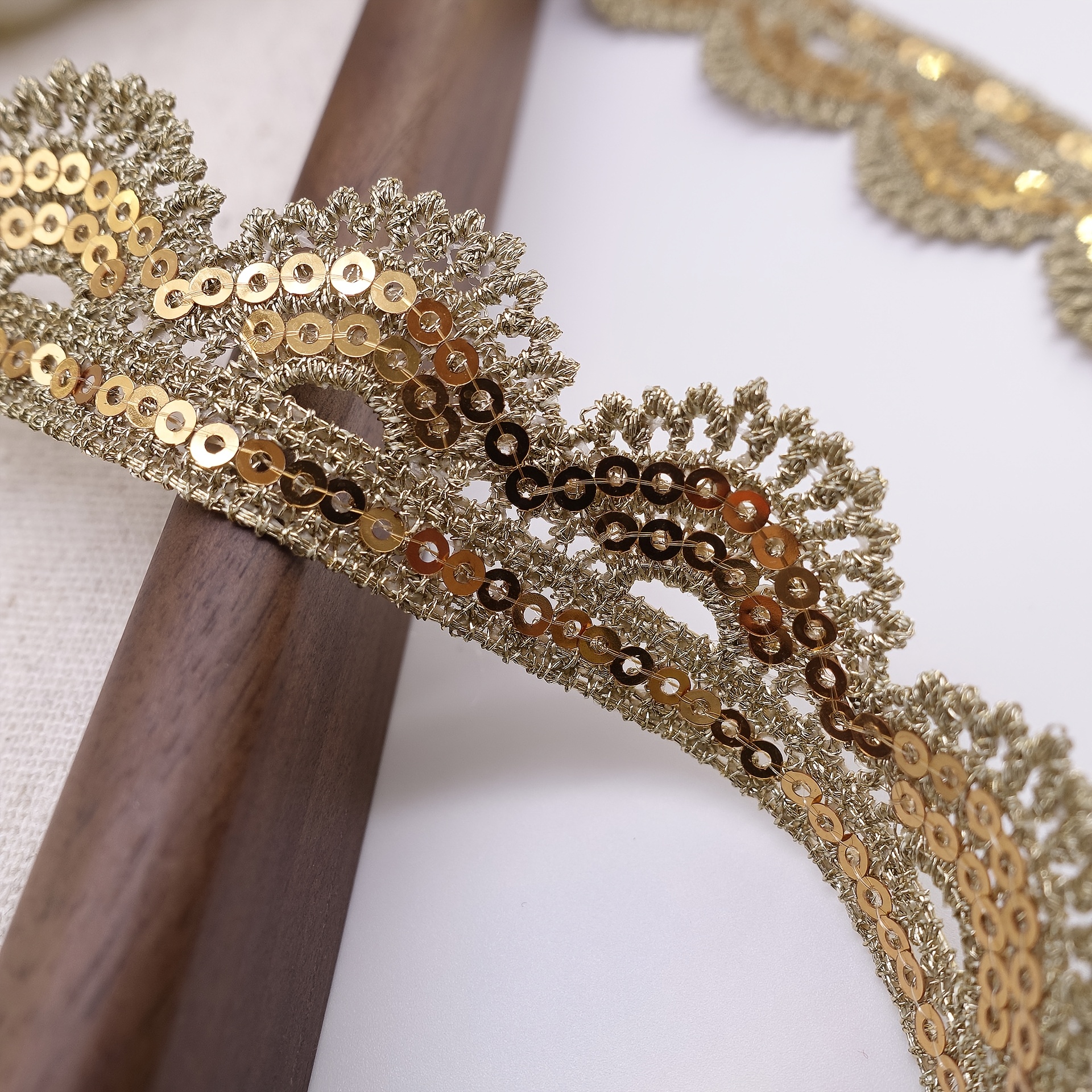 TEMU Lace Trim, 2.6cm Wide Sequined Fan-shaped , Light Soluble Embroidery, Dress Decoration Additions