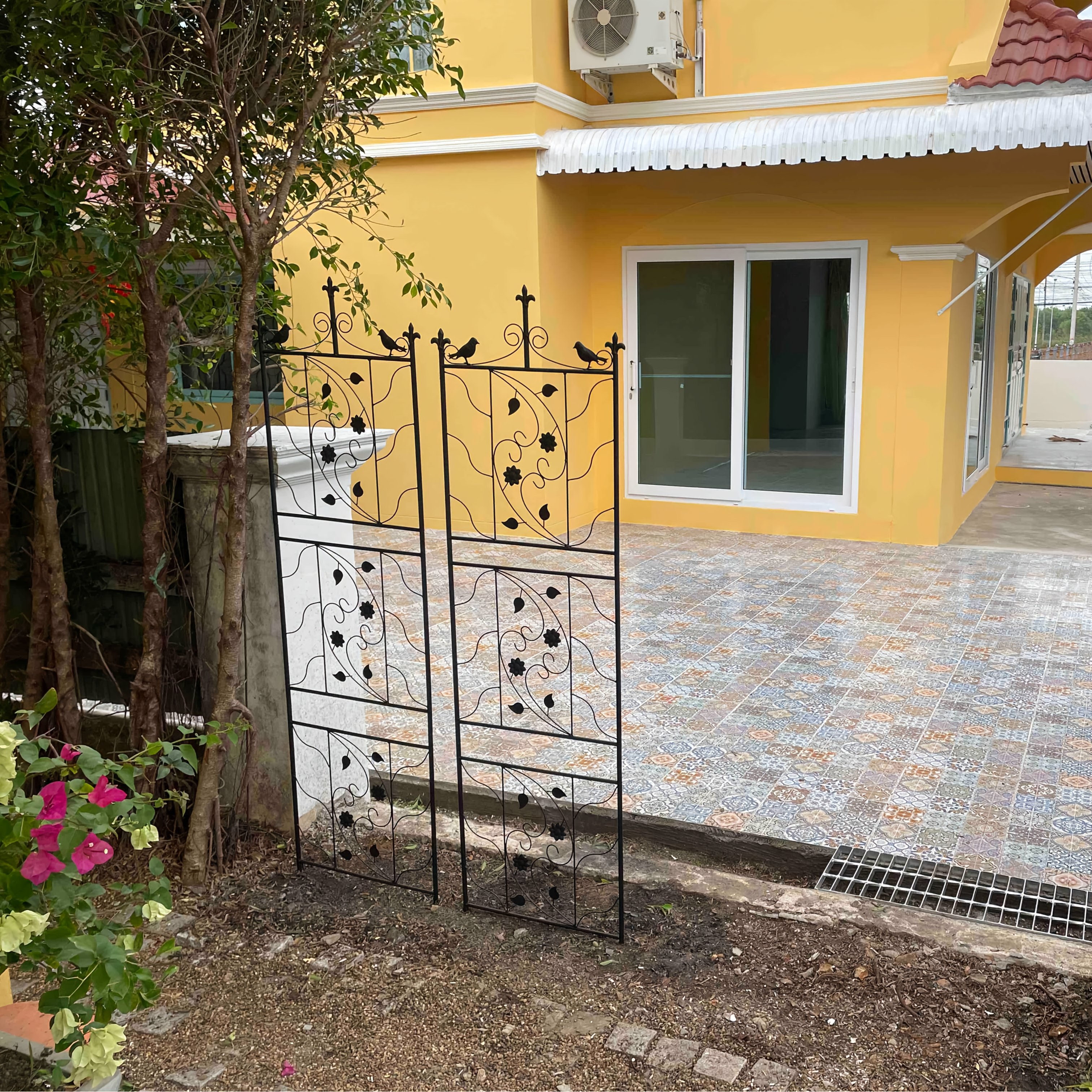 TEMU 2x Metal Garden Trellis 6 Panels 76.8" Tall Metal Garden Trellis Fencing Barrier Edge Border For Outdoor Patio Climbing Plants