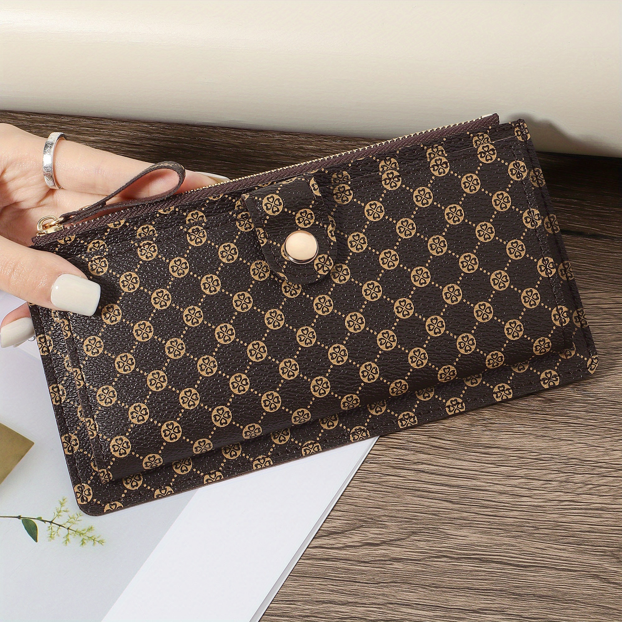 Image of Fashionable Women's Long Wallet, Easy Zipper Multifunctional Wallet, Women's Floral Long Wallet, Minimalist Ultra-thin Long Wallet, Wallet That Can Hold Small Phones, Suitable For