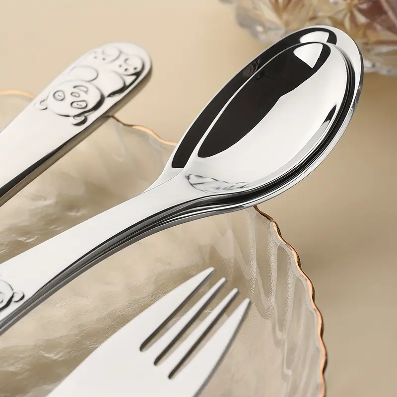 4pcs custom engraved stainless steel cutlery set cute durable tableware with gift box ideal for family everyday use Product details 5