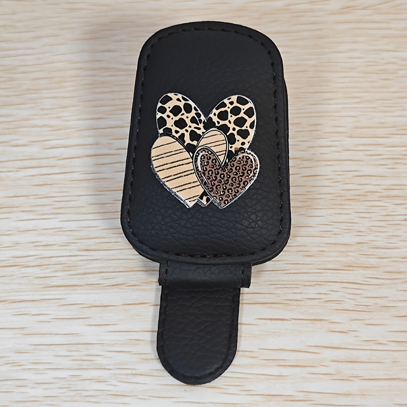 E-shop Autosonnenblenden-Brillenhalter mit Leopardenmuster Herz-Design – PU-Material, sichere Brillenaufbewahrung fürs Auto, perfektes Geschenk,