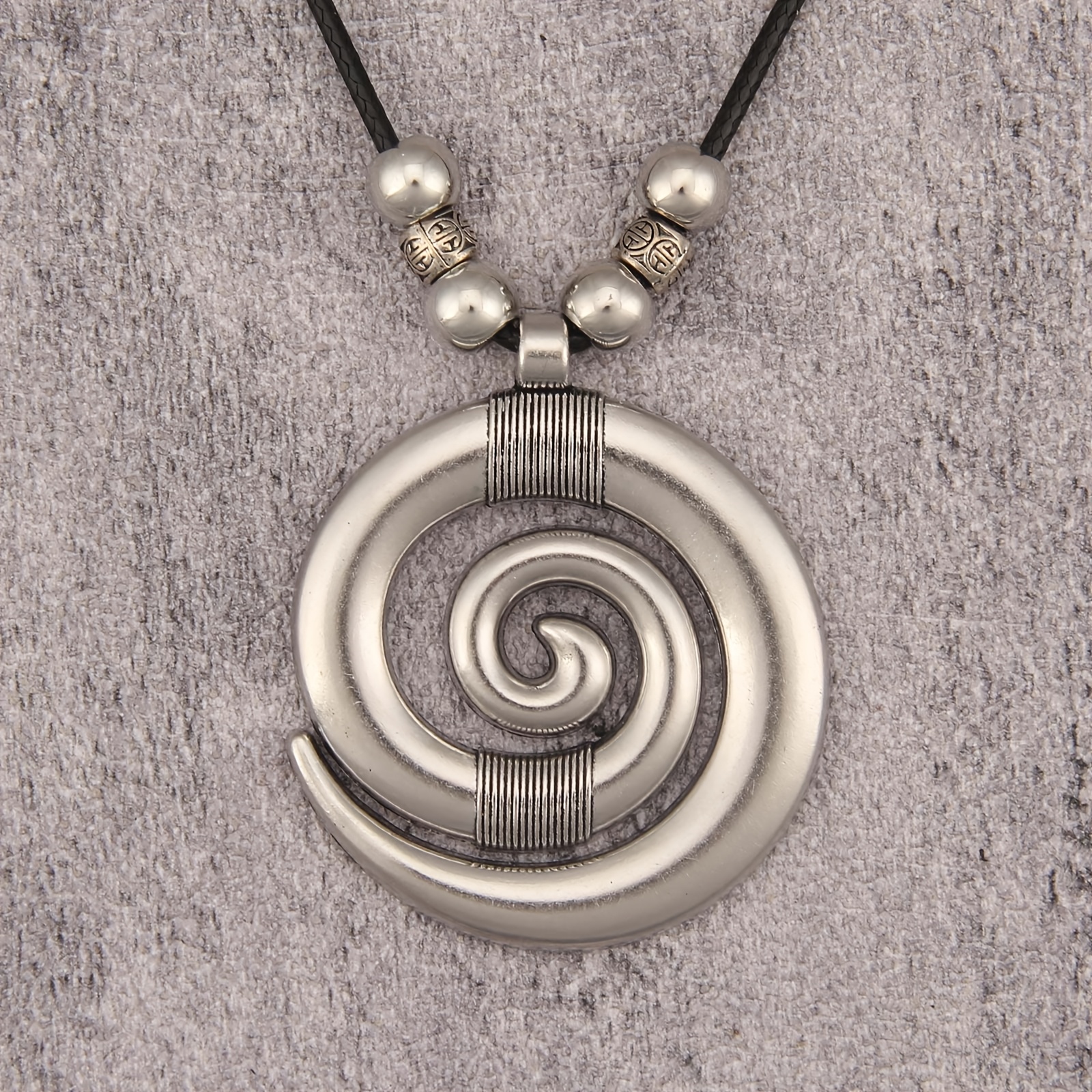 TEMU 1pc Unisex Bohemian Vintage Distressed Swirl Hoop Pendant Necklace, Ethnic Style Wax Cord Long Necklace, Artistic Clothing All-match Accessory,