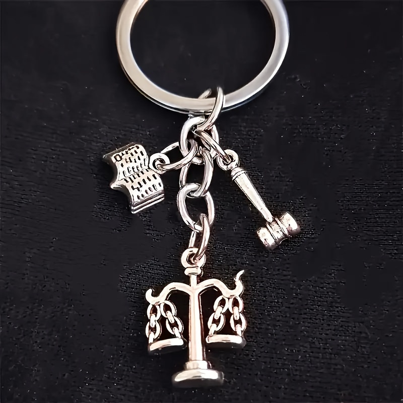 Keychain Featuring Scales, Made Of Alloy, Designed For And Judges With A Gavel And Balance. A Metal Keyring Suitable For Law Students And Legal - Not Braided