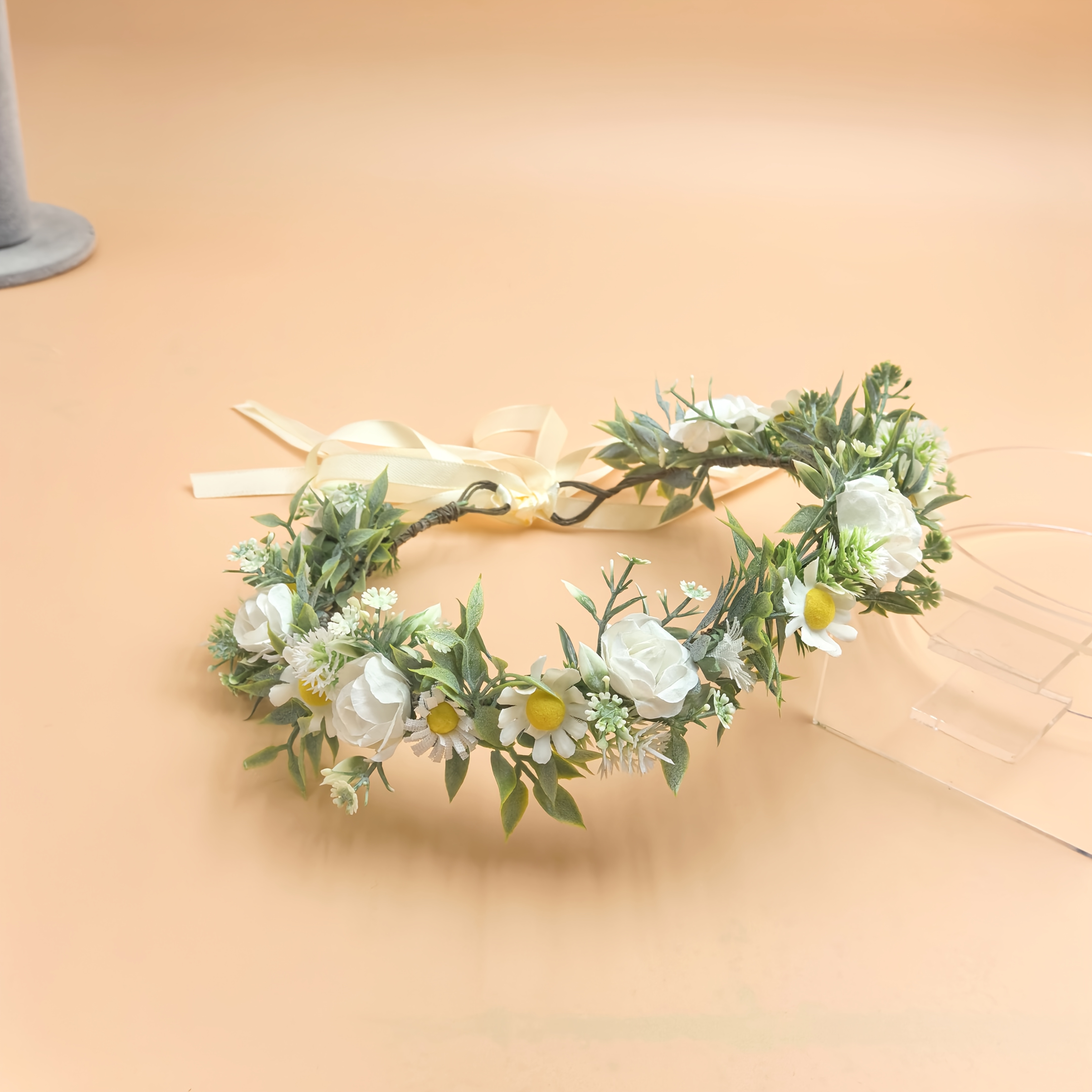 Image of 1pc White Daisy Artificial Flower Headband, Style , Suitable For Wedding Bridesmaid, Graduation Season Photography, Beach Vacation Wear, And Holiday Party Decoration
